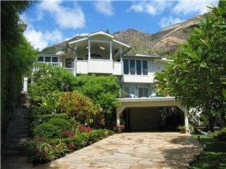 photo of Hawaii's H.