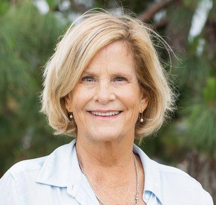 Photo of Julie S.