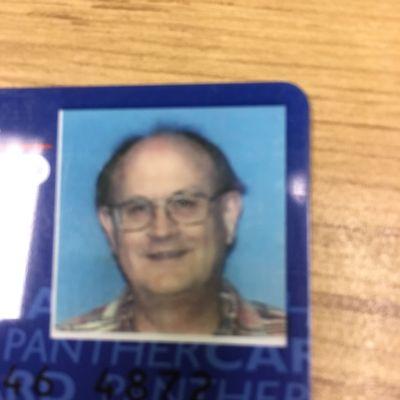 photo of Robert L.