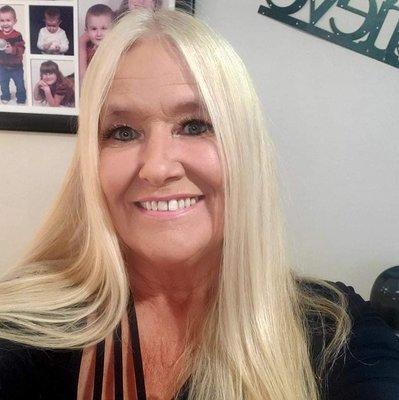 Photo of Debra L.