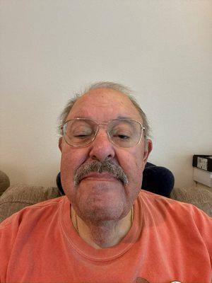 Photo of Warren L.