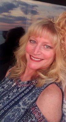 Photo of Suzanne L.