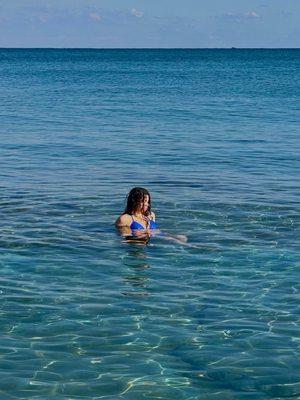 photo of veronicaa _.