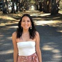 Photo of Lisa E.