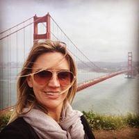 Photo of Laurie J.