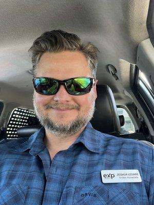 Photo of Joshua L.
