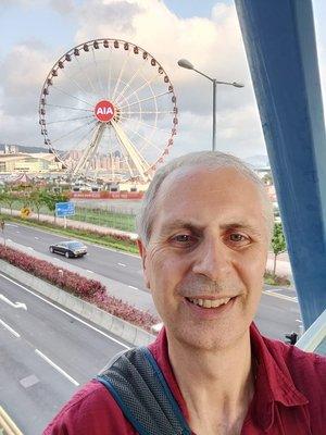 Photo of Simon T.
