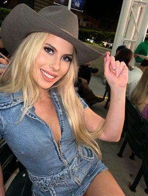 photo of Stephanie L.