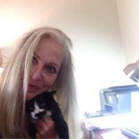 photo of Debbie V.