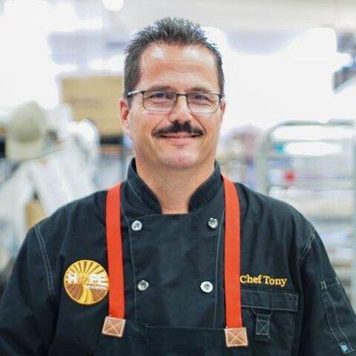 Photo of Tony L.
