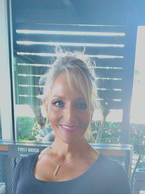 Photo of Debra H.