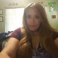 Photo of Laura E.