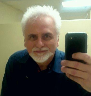 Photo of Barry L.