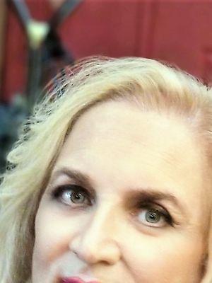 Photo of April C.