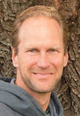 Photo of Alan J.