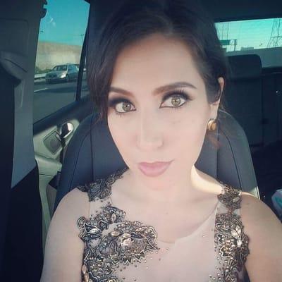 Photo of Julie L.