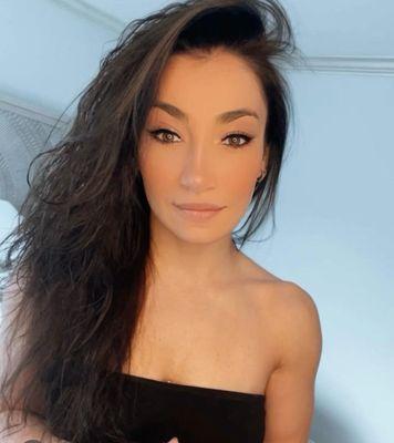 Photo of Elle M.