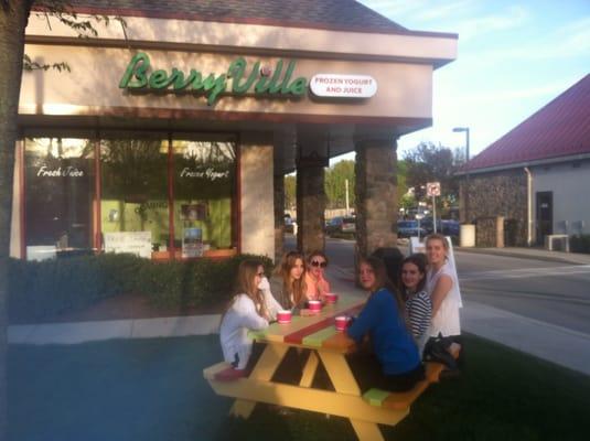 photo of Berryville Frozen Yogurt Juice J.