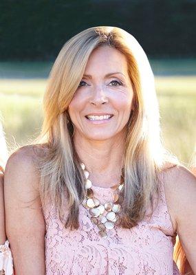 Photo of Lynne T.