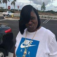 Photo of Monique R.