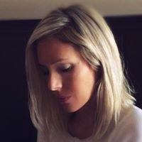 Photo of Leigh S.
