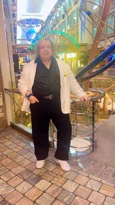 Photo of Luis R.