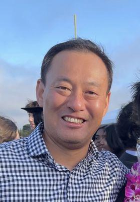 Photo of James L.