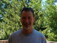 Photo of David L.