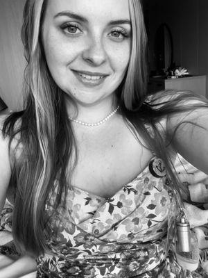 photo of Lesleigh S.