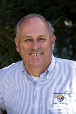 Photo of David L.