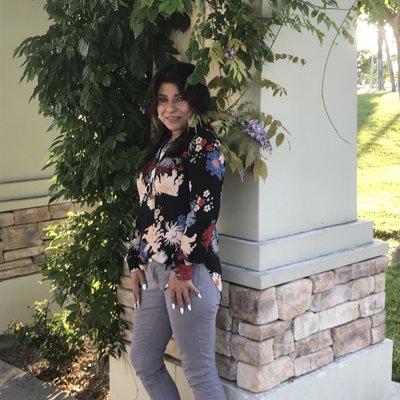 photo of Lisa'Marie D.