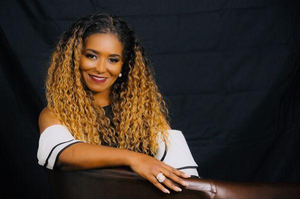 Photo of Robin Favor M.