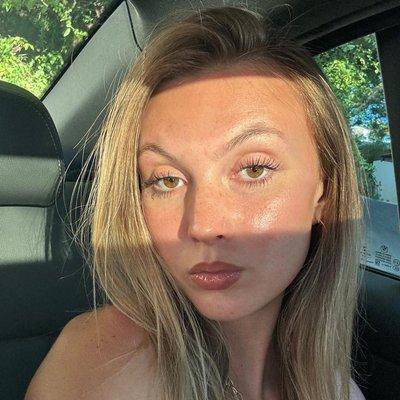 Photo of Elise R.