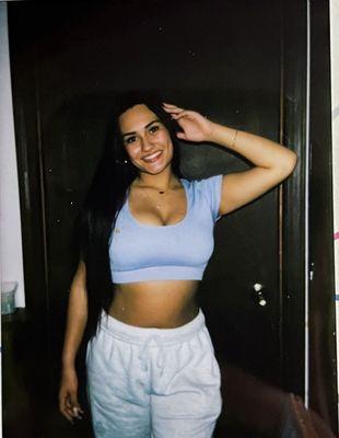 Photo of Elisia C.