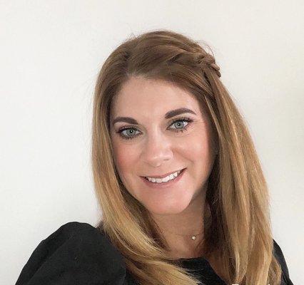 Photo of Julie S.