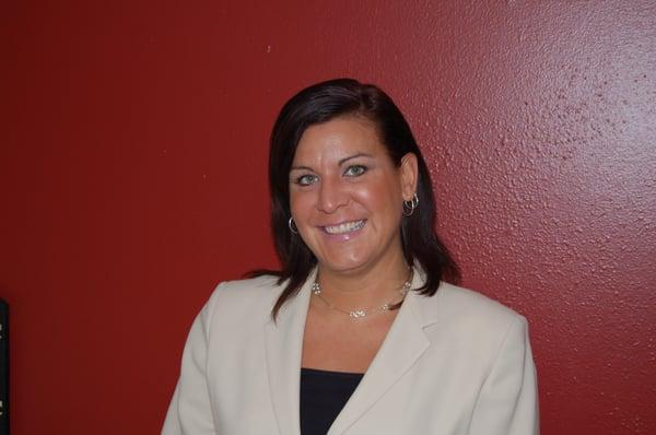 Photo of Lisa J.