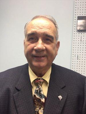Photo of Robert L.