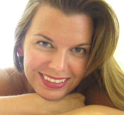 Photo of Laurie K.