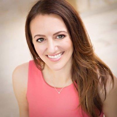 Photo of Amanda E.