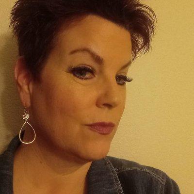 Photo of Lesa T.