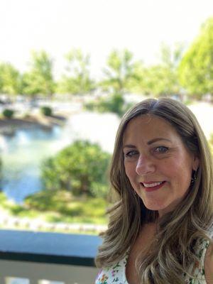 Photo of Janine F.