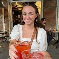 Photo of Lauren L.