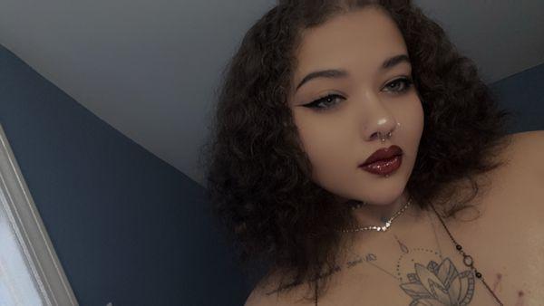 Photo of Elysia C.