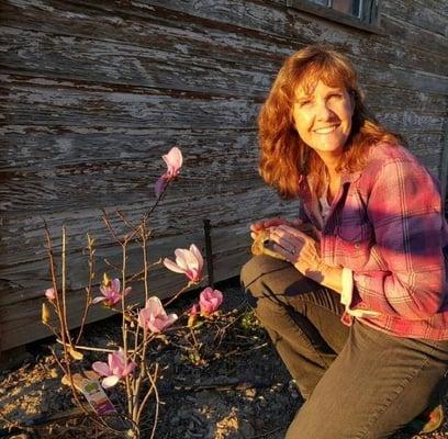 Photo of Laurie K.