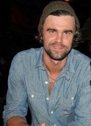 Photo of Steven L.