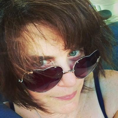 Photo of Julie V.