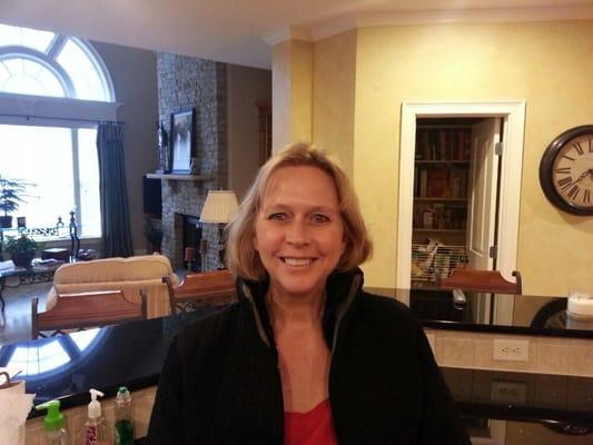Photo of Linda F.