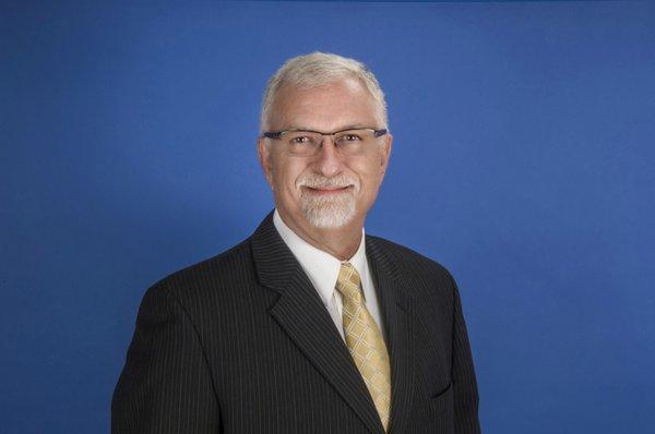 Photo of Dale R.