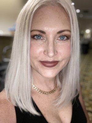 Photo of Laura J.
