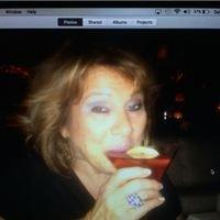 Photo of Nancy F.